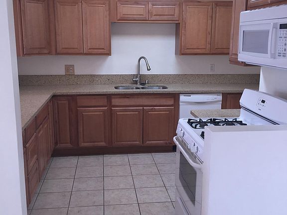 Kitchen well lit skylight and fixtures