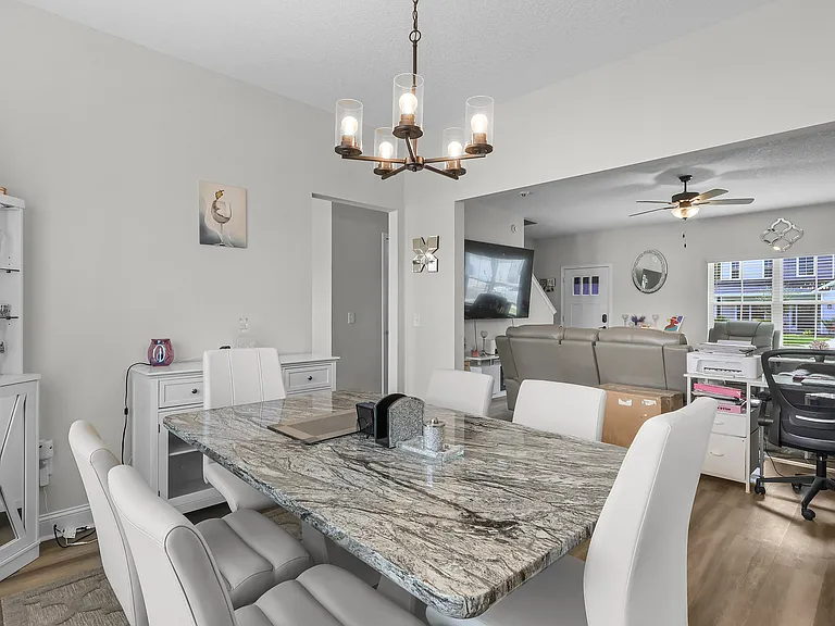 196 Marron Way — Photo 11