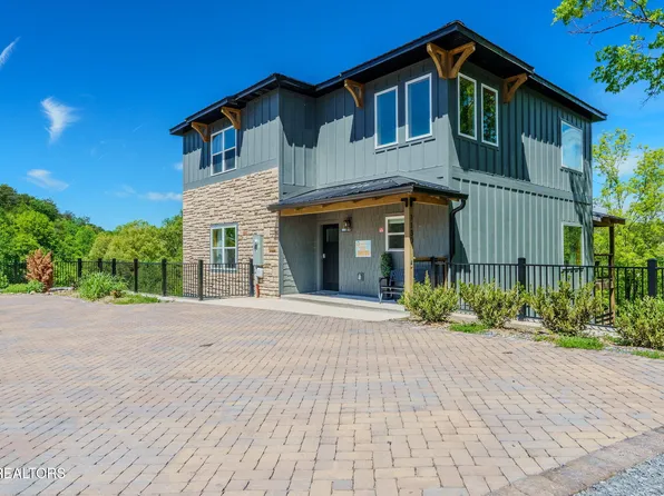 1130 Lee Cardwell Cir #5, Pigeon Forge, TN 37863