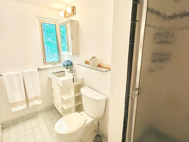 6819 Selkirk Dr — Photo 68