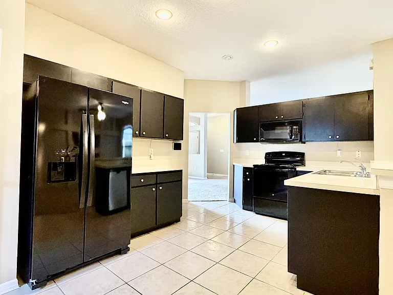 3415 Silver Meadow Way — Photo 40