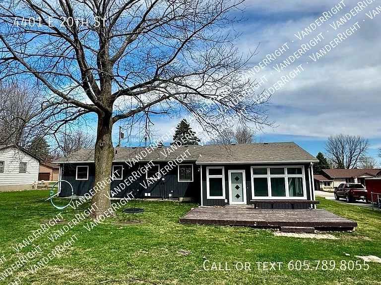 4401 E 20th St — Photo 31