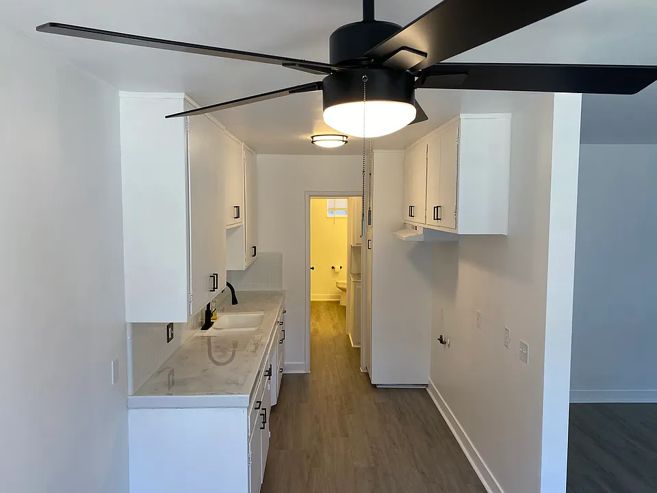 2324 Cedar Ave