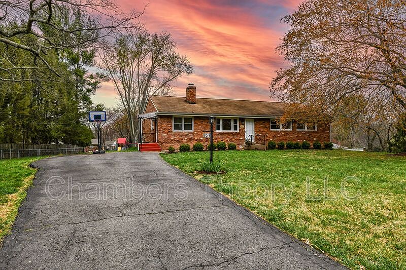 1st image of 3015 James St
