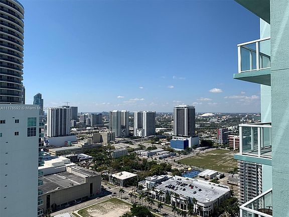 2nd image of 1900 N Bayshore Dr APT 3607