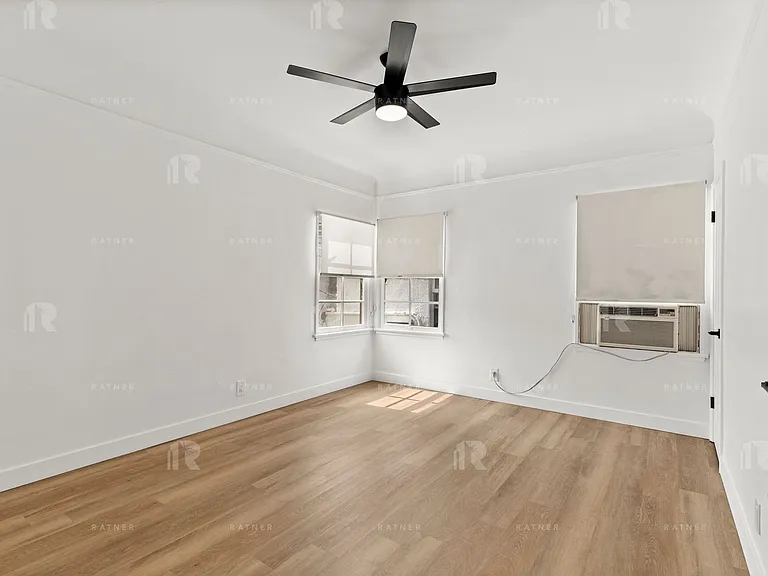 (El/Eu/Yo:B) 141-143 S. Crescent Drive — Photo 10