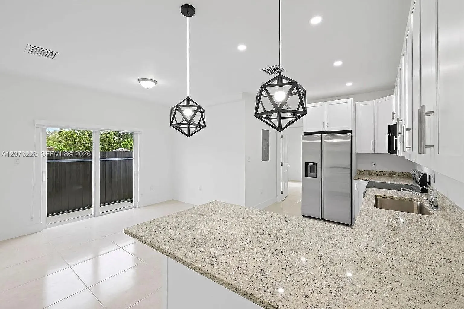 Gabriela Estates — Photo 4
