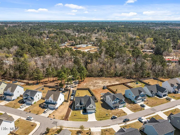 912 W Arboria Dr — Photo 47