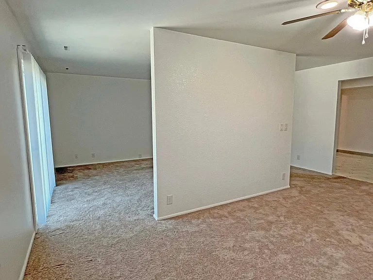 4903 California St #4 — Photo 4