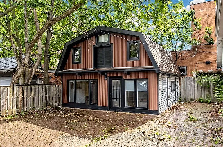 8 Laxton Ave #2 — Photo 1