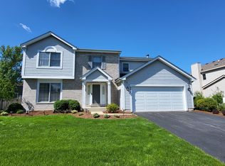 557 Springwood Ln, Bolingbrook, IL 60440