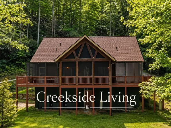 416 Meadowview Trl, Franklin, NC 28734