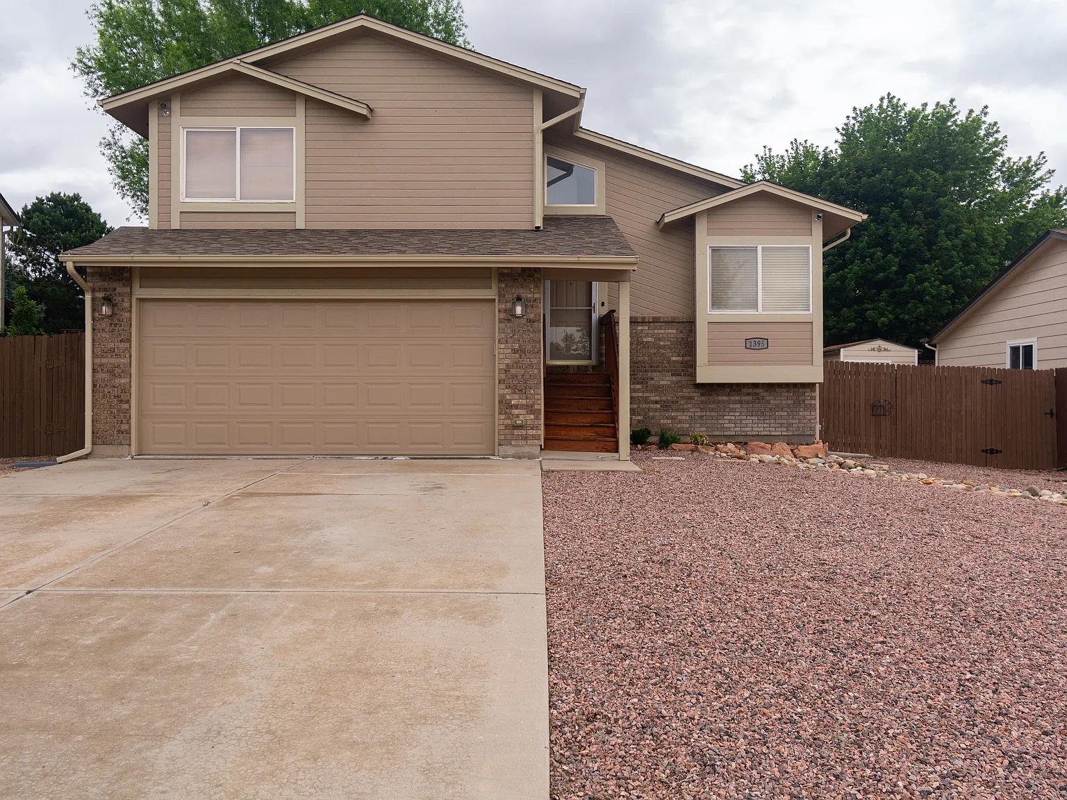 4 bed, 1711 sqft, $2,300 — Photo 1