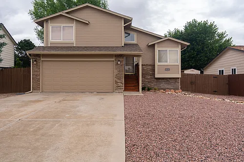 1395 Roseville Dr Photo 1