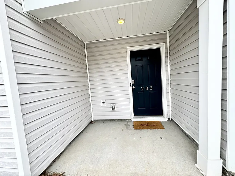 203 Oakmont Valley Trl — Photo 5
