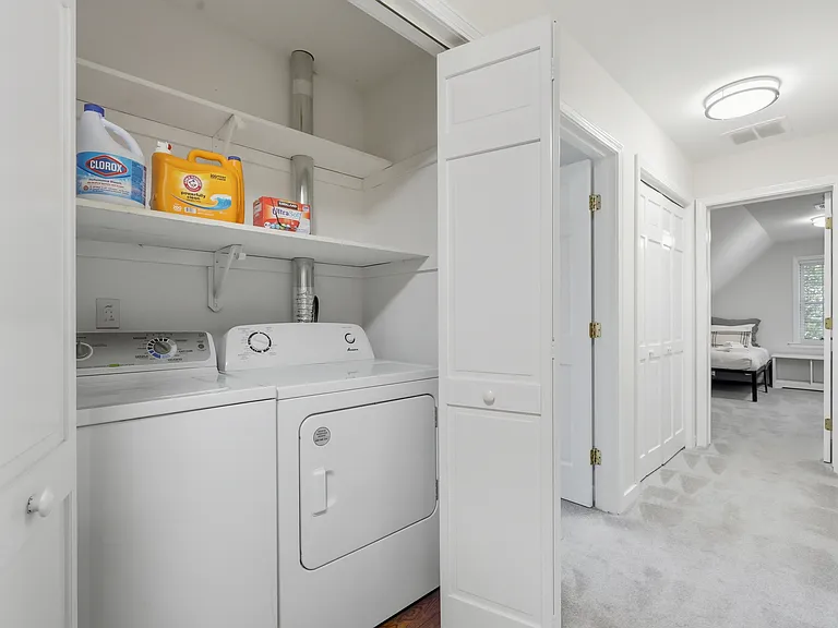 121 W Wakefield Blvd — Photo 19