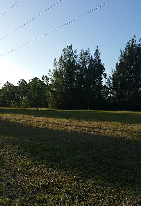 2nd image of 2030 NE 33rd Ter