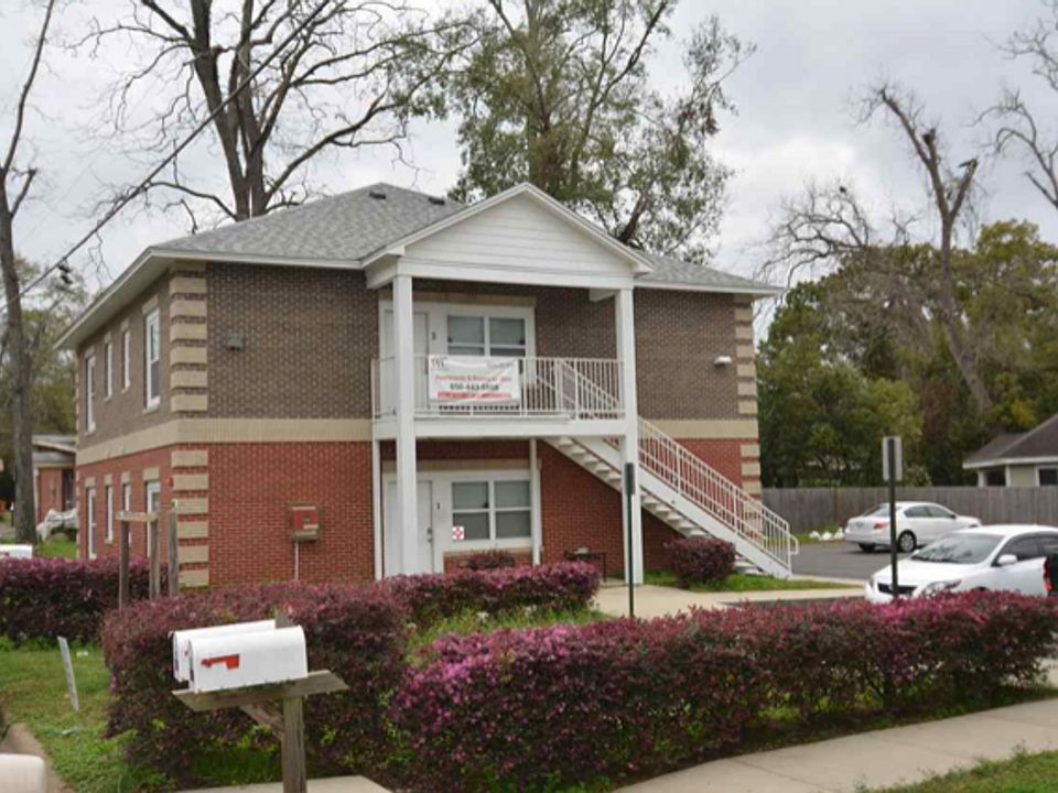 1st image of 601 Pope St #2