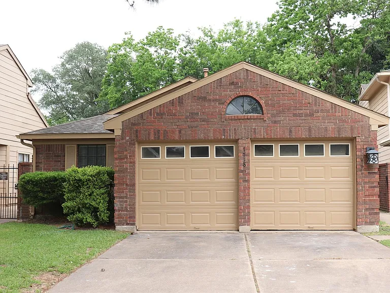 7718 High Village Dr #220 — Photo 25