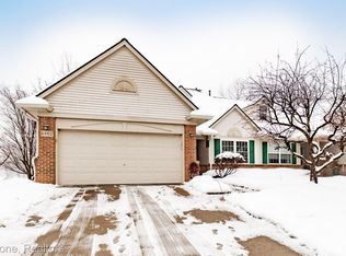 6462 Heron Park Way, Clarkston, MI