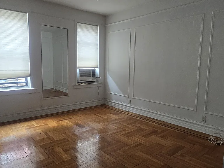 590 Parkside Ave #4DE — Photo 5