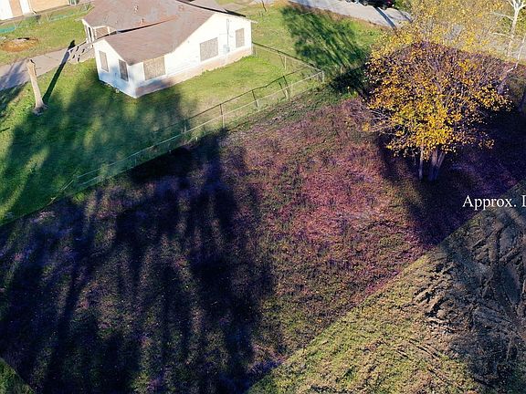 4th image of 3126 Crandon St