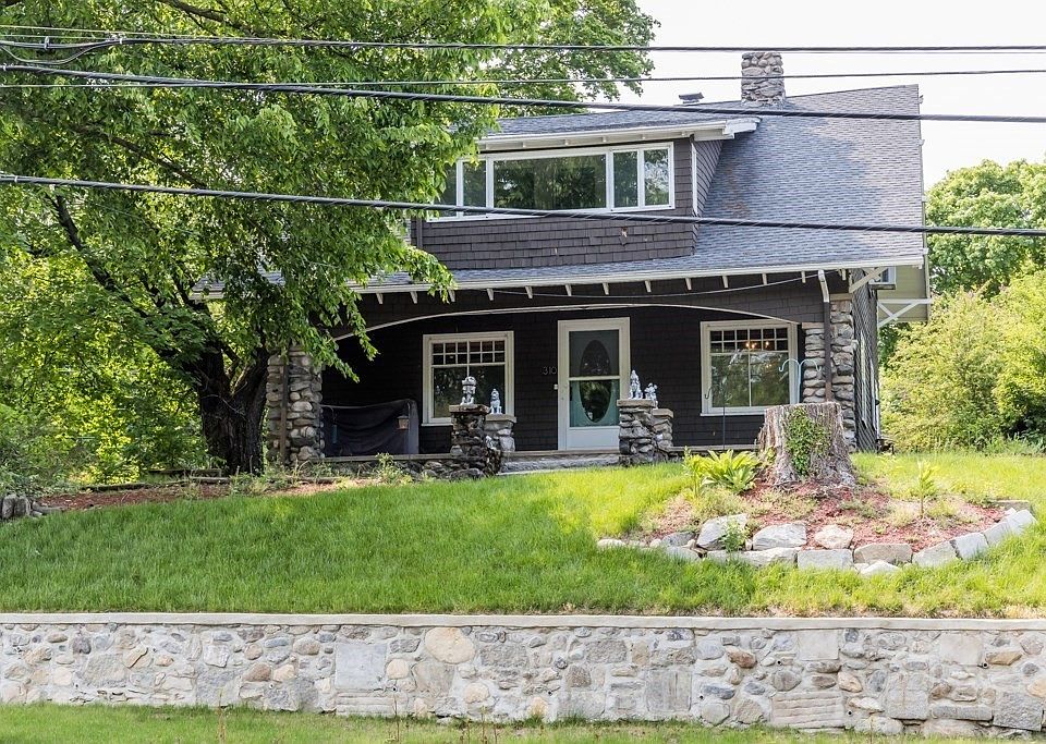 1st image of 310 Kenoza Ave
