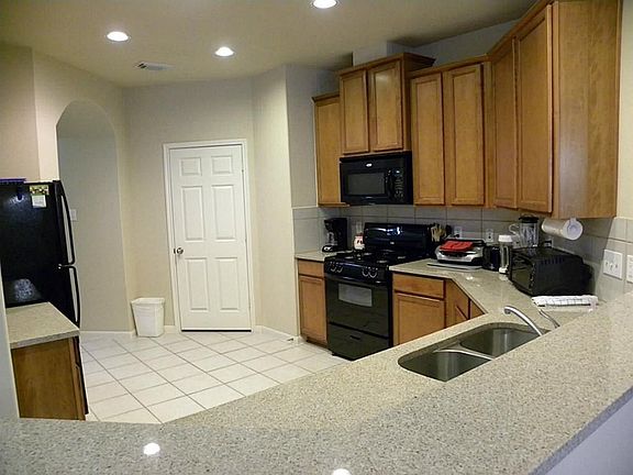 2nd image of 5203 Heatherdawn Ct