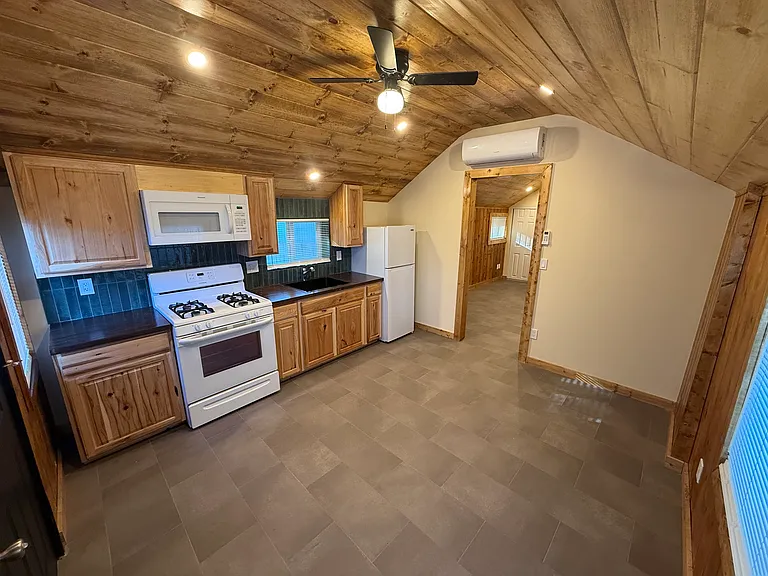 26105 Highway 243 #C — Photo 2
