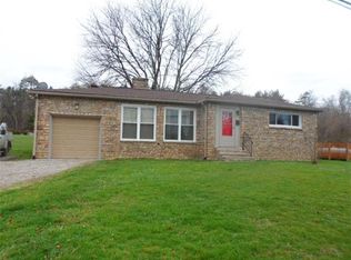 1689 S 88th Rd, Greensboro, PA 15338