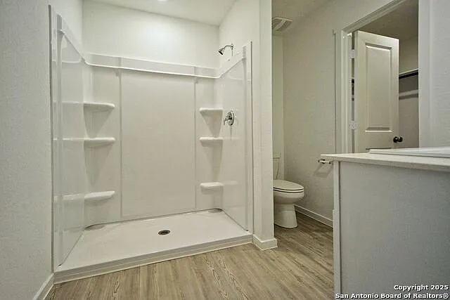 206 Charles Way — Photo 23