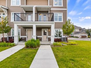 871 W Cranston Ave SE, Calgary, AB T3M2V5
