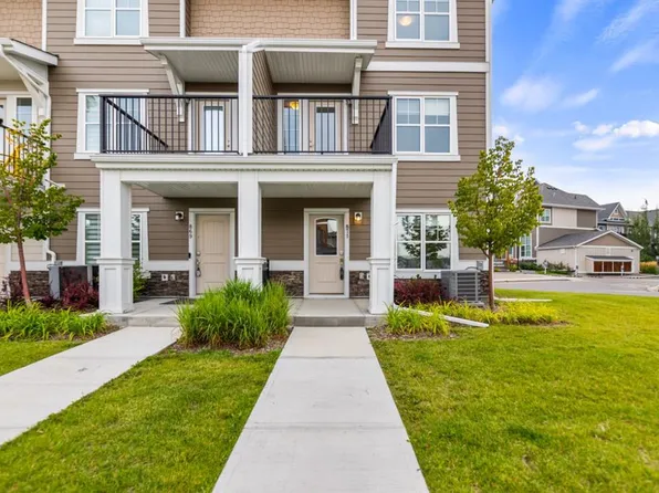 871 W Cranston Ave SE, Calgary, AB T3M 2V5