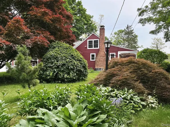 28 Gobblers Knob Road, Pawling, NY 12564