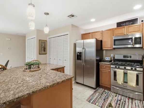9 Sam Bonnell Dr #9, Union Twp., NJ 08809