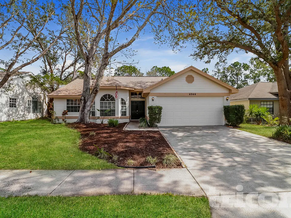 4944 Harbor Woods Dr