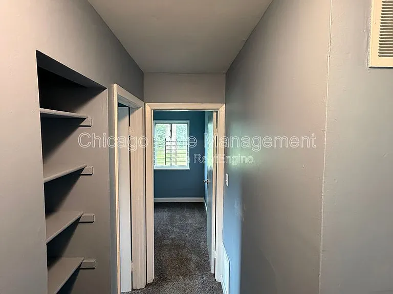 1928 Campbell Ave — Photo 6