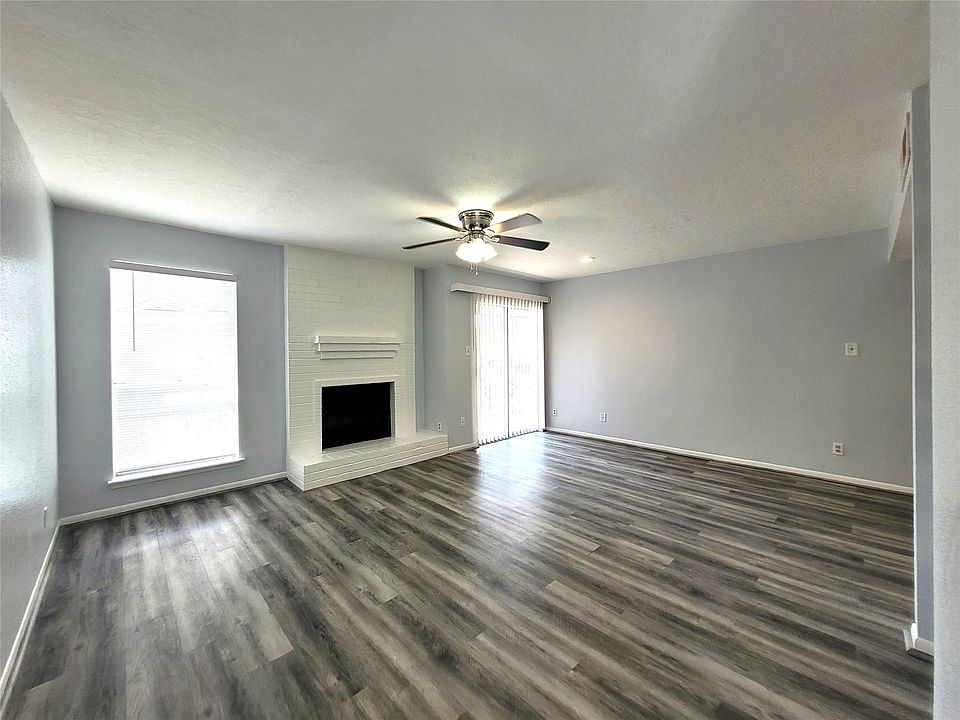 1st image of 3919 Fairmont Pkwy APT 180