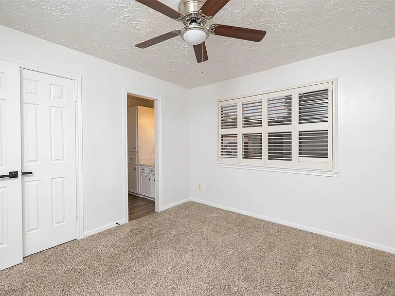 9810 Jockey Club Dr — Photo 12