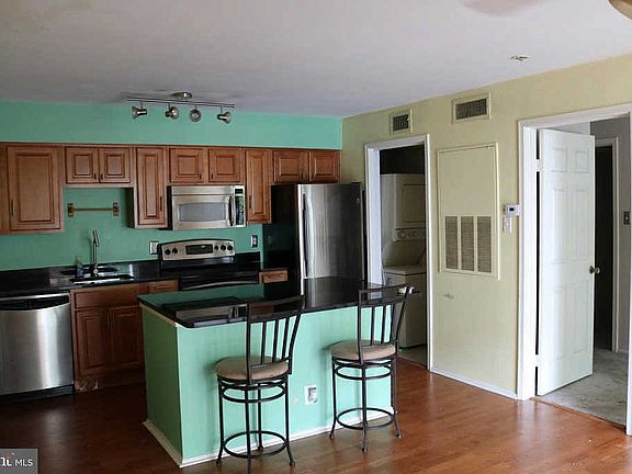 5th image of 3312 Wyndham Cir APT 206