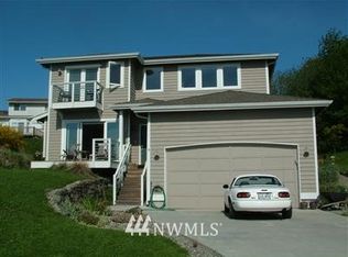 38000 NE Maple Pl, Hansville, WA 98340