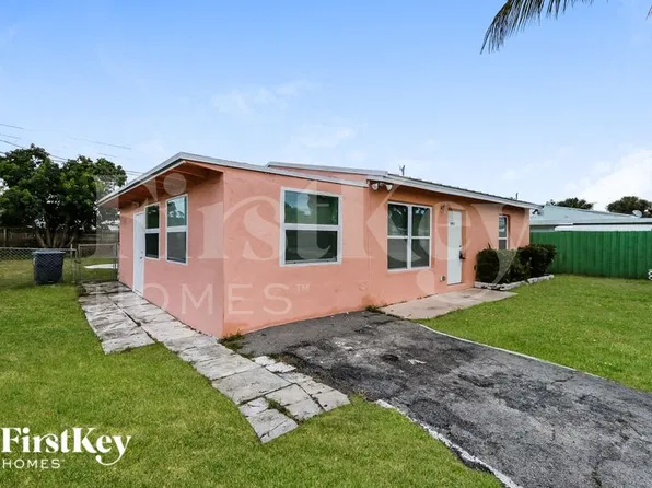 2932 Giuliano Ave, Lake Worth, FL 33461