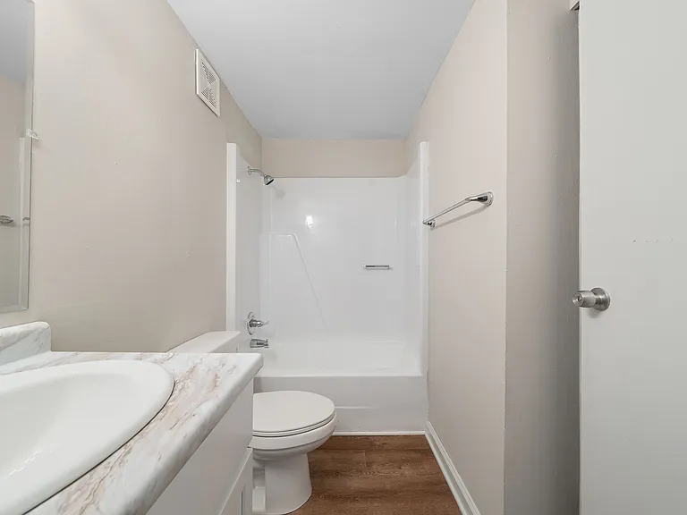 Bay Vista — Photo 28