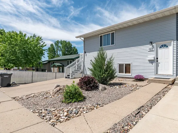 102 13th St NW, Mandan, ND 58554