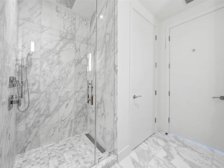 175 SE 25th Rd #1403 — Photo 10