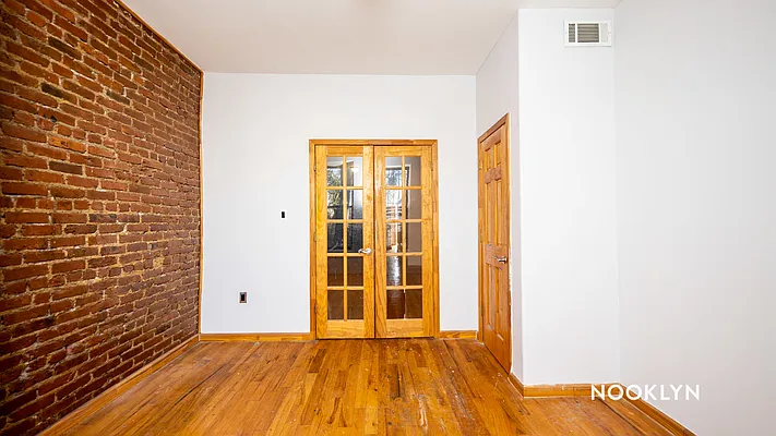 Rented by Nooklyn NYC LLC | media 28