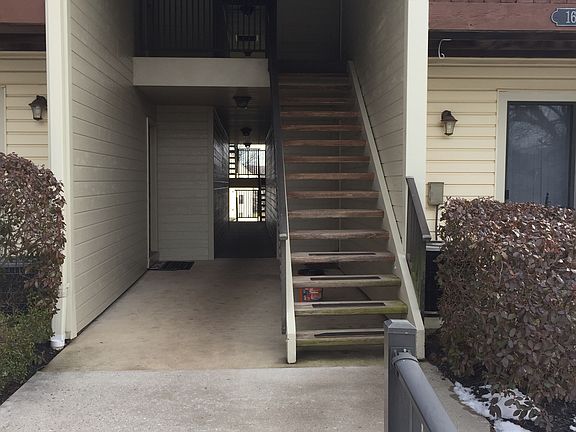 Front Parking Lot Level 