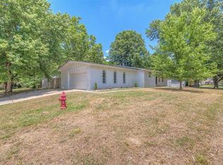 511 Ridgeview Dr, Claremore, OK 74017