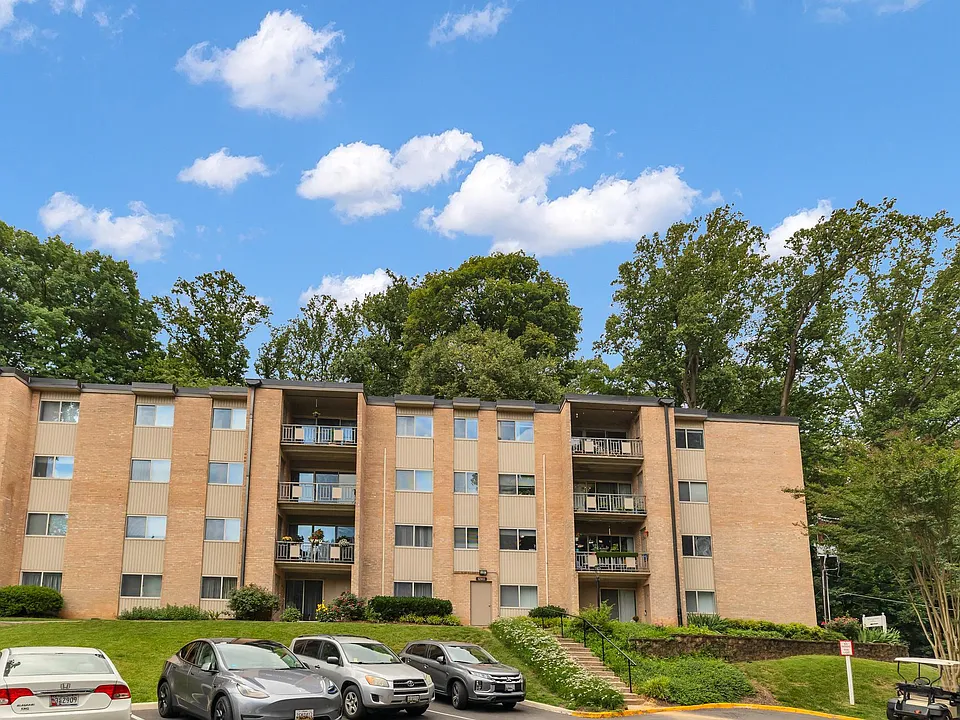 12413 Braxfield Ct #555