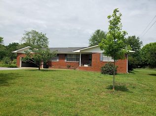 1901 Crabtree Rd, Hixson, TN 37343